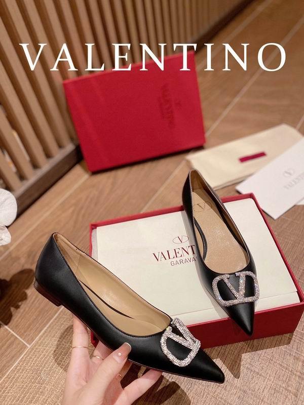 Valentino Women's Shoes 658